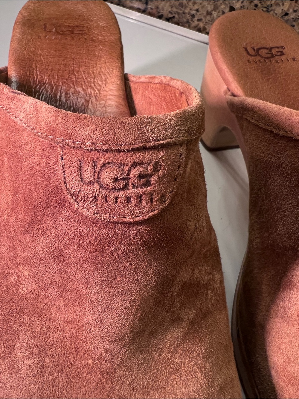 UGG Women's Size 8 Abbie Suede Clog Mules w/ 3” Heels in Chestnut - Picture 2 of 12
